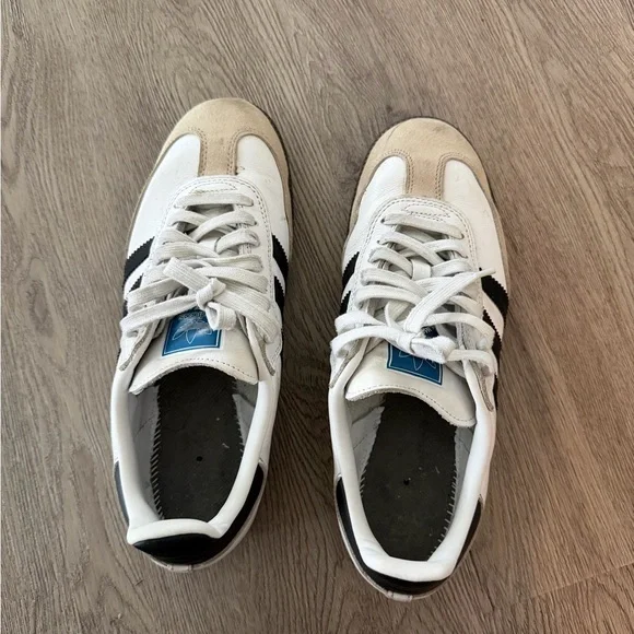 White Sambas Adidas - Picture 1 of 5